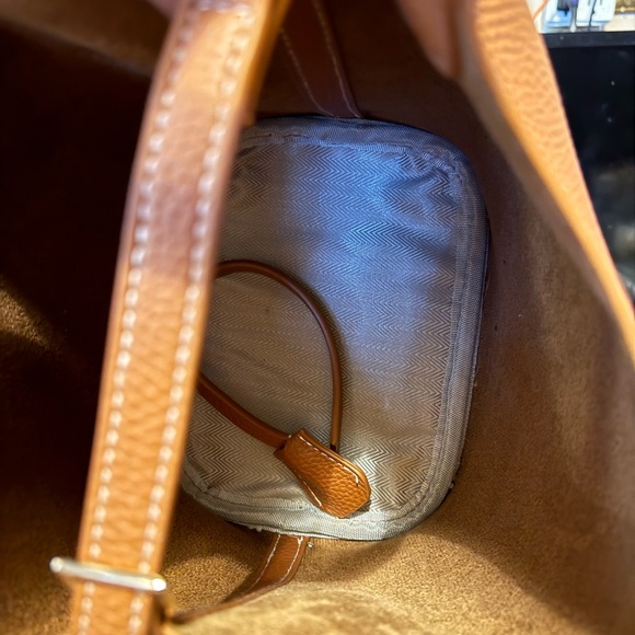 Amazon Tan Faux Leather Satchel - Picture 6 of 7